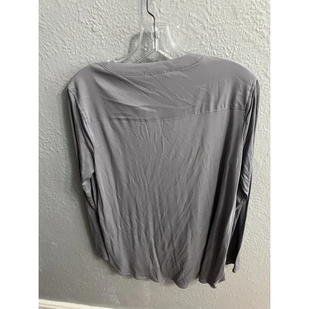 White House Black Market Women's Gray  V‎ Neck Shirt Size Small Long Sleeve